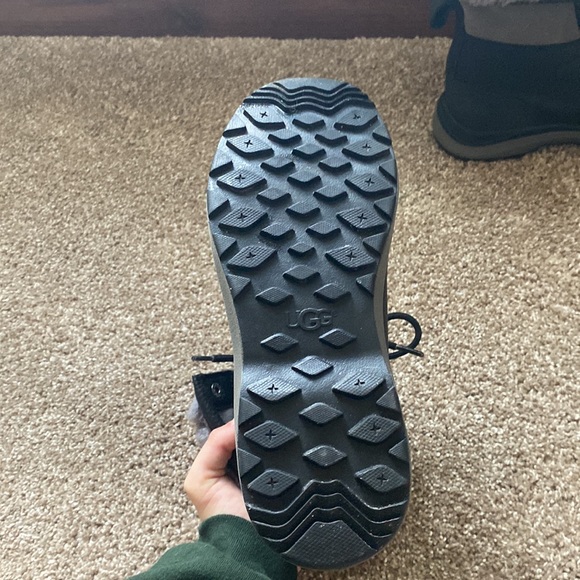 Ugg Adironack Boot - Picture 4 of 5